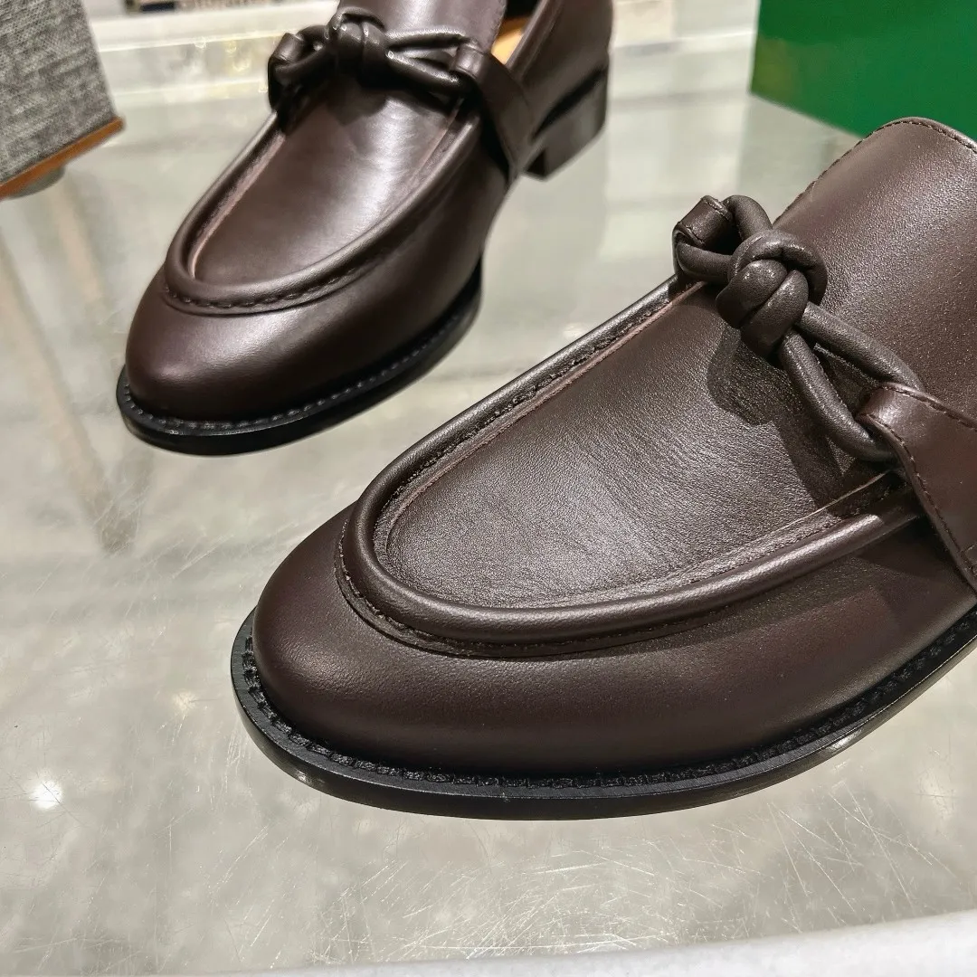 [BV] Top P: 840💰 Size: Female 35-39 (Female 40 custom-made) Male 39-44 (38.45 non-refundable) Bottega Veneta 2025 counter model! Small round toe loafers! Imported leather outsole! Imported grained cowhide! Solid color Niuli! !